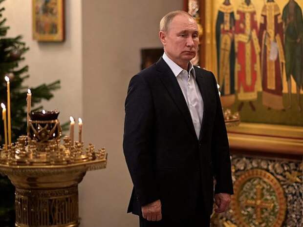 От толпы до одиночества: в Сети сравнили фото Путина на Рождество в 2019 и 2023 годах (ФОТО, ВИДЕО)