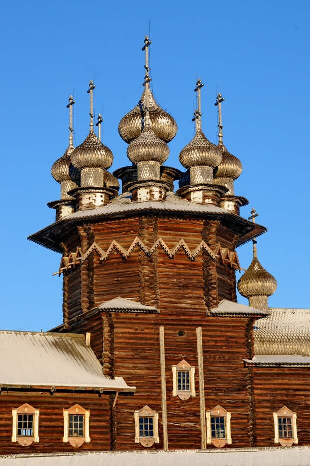 Церковь Покрова Богородицы в Кижах зимой