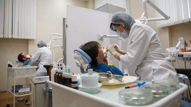 Стоматолог назвала опасные для здоровья симптомы во рту