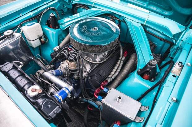 Гоночный Ford Falcon 1964 года выпуска Роуэна Аткинсона
