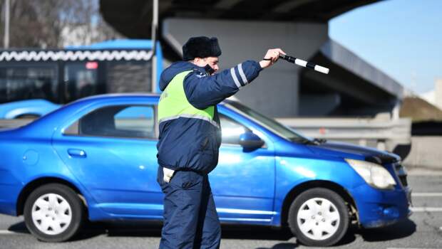 Россиянам разъяснили ситуацию с изъятием автомобильных номеров АМР