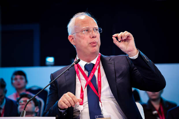 Дмитриев прокомментировал напряженность между Францией и ФРГ по Гренландии