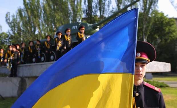Украинские СМИ: От распада Украину сейчас спасает только США