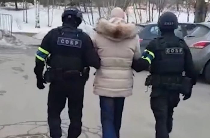 В Сети появились кадры задержания бывшего боевика из банды Басаева в Москве