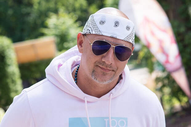 Очередное позорище вещает из солнечного Майями про то, как он скучает по Украине