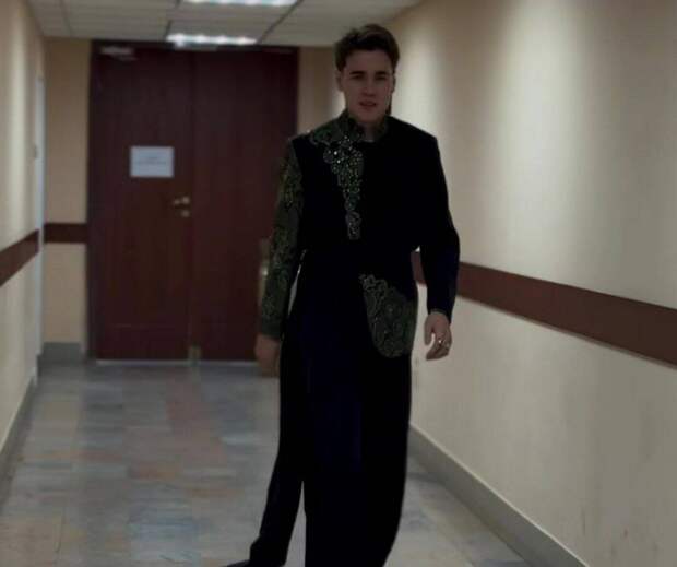 Блогер Равил Закировның яңа образын ошатмаганнар: «Чәйни торыгыз»