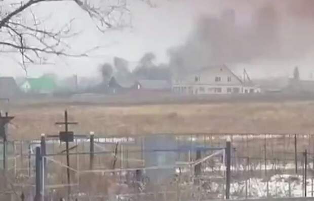 В Волгоградской области на жилые дома упали «металлические обломки»