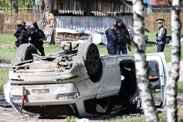 Автомобиль, в котором ехал Захар Прилепин, подорвали. Фото: Стрингер/ТАСС