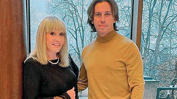 Муж Пугачевой блеснул округлостями не хуже, чем у Киркорова — Алла в восторге