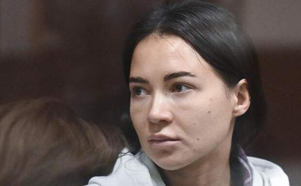 «Ты понимаешь меня? Скажи потом!»: Лерчек снялась с обнаженным животом в трогательном видео с дочерью