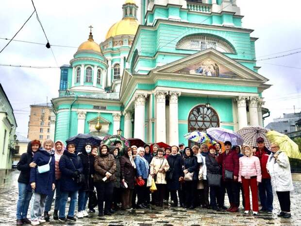 Активные пенсионеры из Савеловского посетили Пушкинские места в Москве