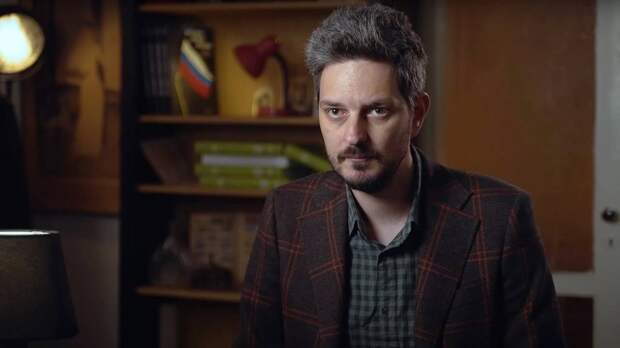 Блогера Каца* заочно осудили на девять лет