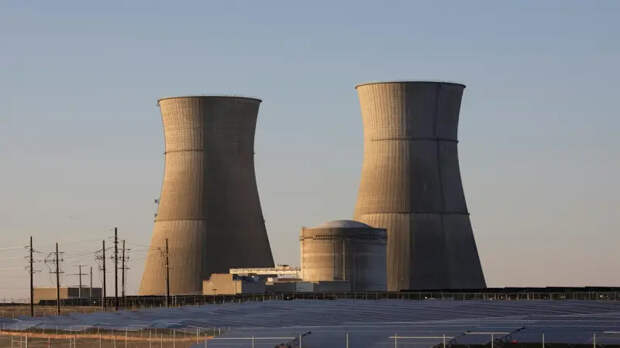 Эвакуация россиян с АЭС в Бушере делает ее целью захвата США – военблогер