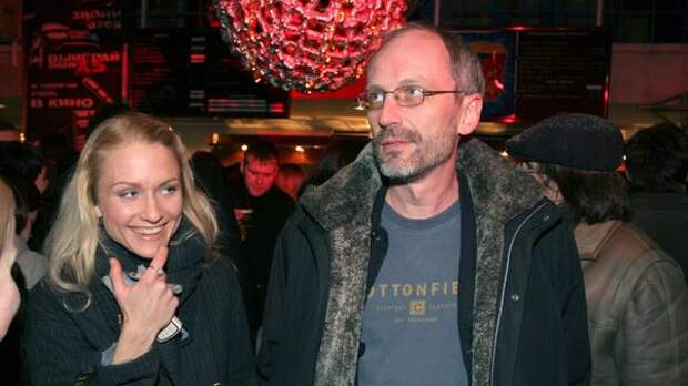 «Попал в плен к брачным аферистам»: Катя Гордон готова спасать женившегося в восьмой раз бывшего мужа