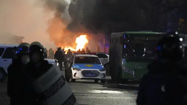 На время действия ЧП в двух регионах Казахстана запрещена продажа оружия и боеприпасов