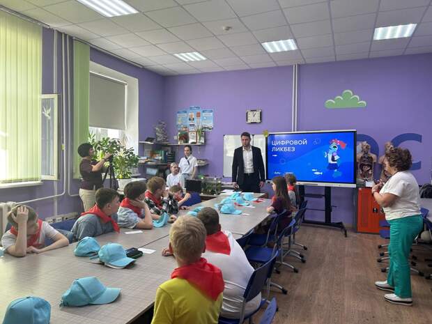 Нижегородские школьники узнали о правилах безопасных сделок в интернете в рамках проекта «Цифровой ликбез»