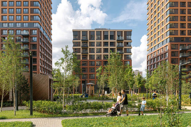 Жильцы ЖК "Матвеевский парк" пожаловались на очереди к лифтам и проблемы с парковкой