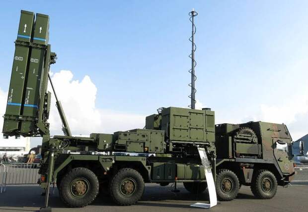 Эстония и Латвия закупили немецкую зенитную систему IRIS-T SLM для организации совместной противовоздушной обороны