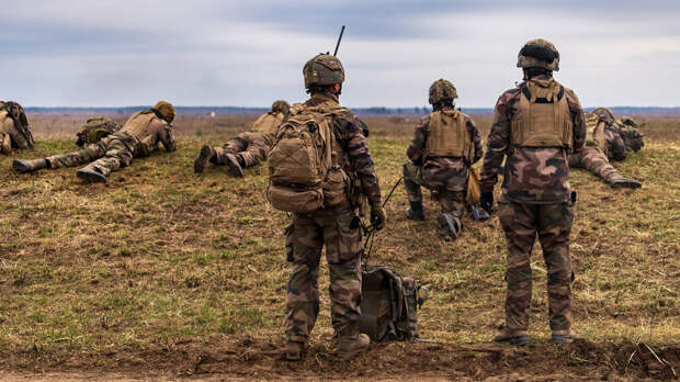 NBC узнал, что США ускоряют переброску военных на Ближний Восток