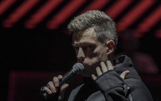 Скандал в Европе и угроза пожизненного заключения в России. Дудь пообщался с главарем РДК и послушал про расстрелы мирных граждан