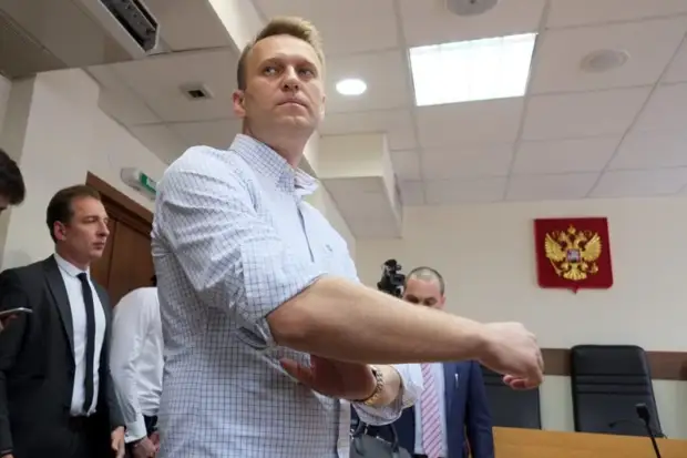 Арестованы три человека, продавшие Навальному личные данные граждан