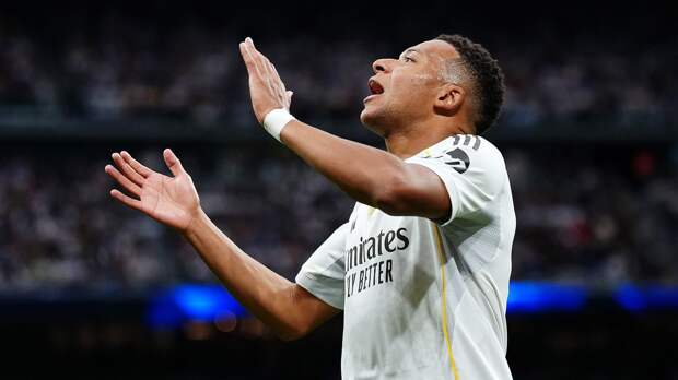 Мбаппе за 10 лет клубной карьеры поиграл под руководством девяти разных тренеров