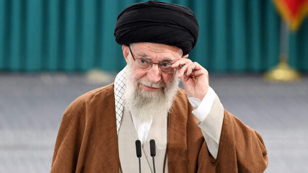 Верховный лидер Ирана Хаменеи сделал первое заявление после ЧП с вертолетом Раиси