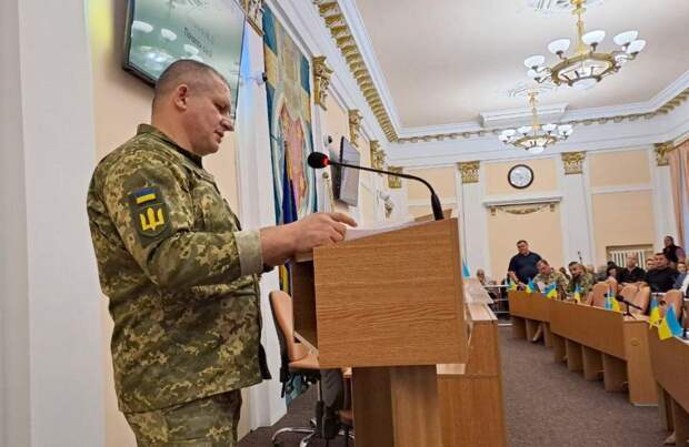 Бандеровцы потеряли 90% призванных год назад в ряды ВСУ. Положение катастрофическое. Старых уже нет, а новые бегут