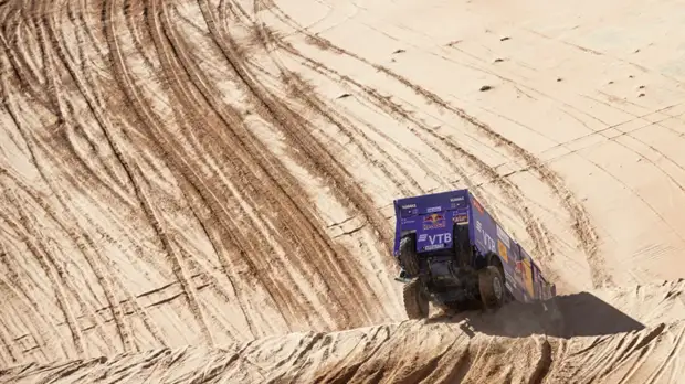 Экипаж Николаева выиграл девятый этап ралли «Дакар» среди грузовиков