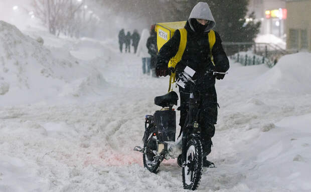Путин поручил подготовить ограничения езды для электровелосипедов