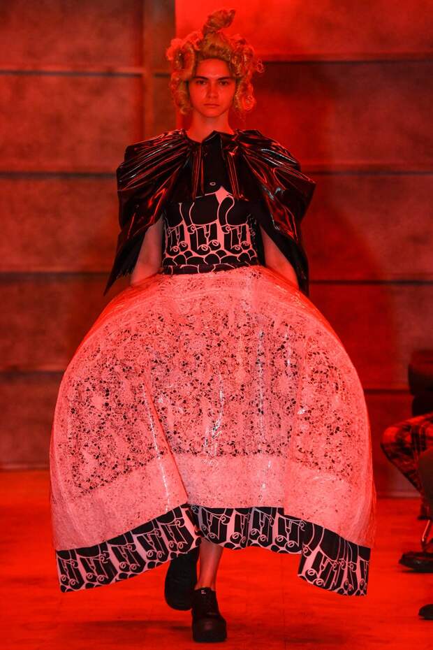 Comme des Garçons весна-лето 2021