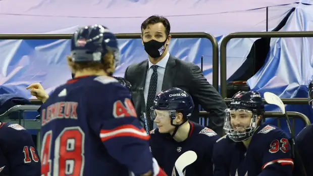 Тренер «Рейнджерс» прокомментировал обвинения в адрес Панарина