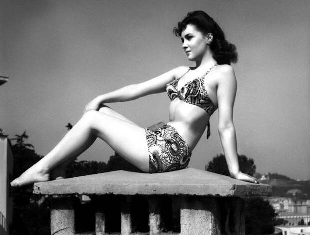 The 1950s Coolest Bikini Beauties (11).jpg