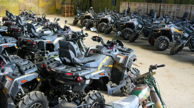 Правительство России и «Народный фронт» передали технику ростовским десантникам