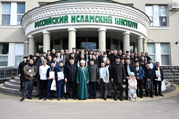 Россия ислам институтында студентлар татар теле һәм гарәп теле буенча белемнәрен барлады