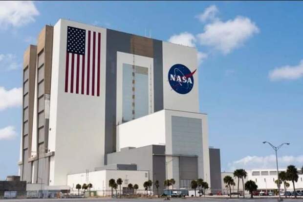 Центр NASA.