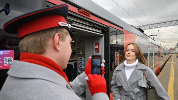 Посадка на поезд стала доступна по биометрии в России