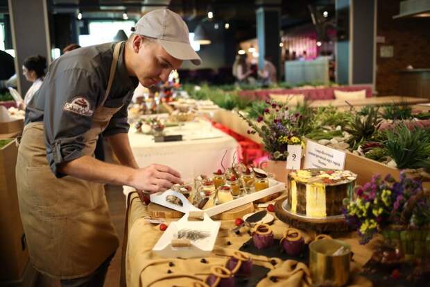 Роман победил в номинации «Высокие вкусовые качества» / Фото: Артур Новосильцев, «Звездный бульвар»