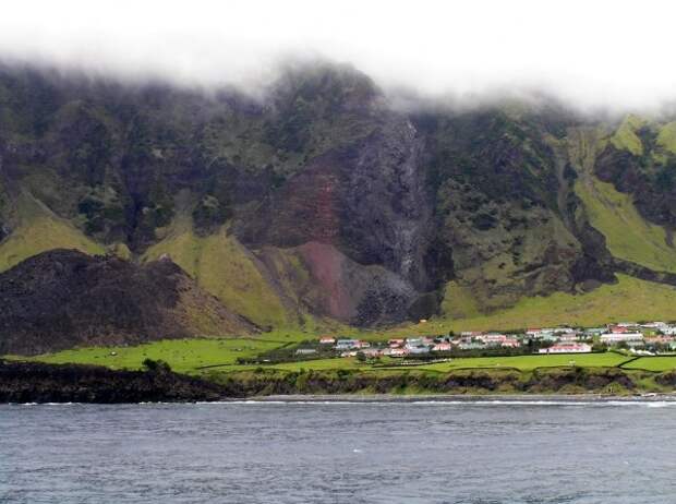 Самый удаленный в мире населенный остров Тристан-да-Кунья