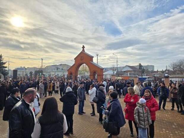 В Армавире состоялось большое мероприятие в поддержку единства Апостольской церкви