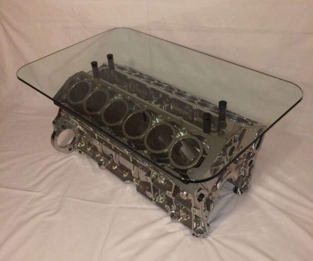 Блок цилиндров двигателя Jaguar V12, из которого сделали модный и практичный столик. Блок цилиндров двигателя Jaguar V12 из которого сделали модный и практичный столик