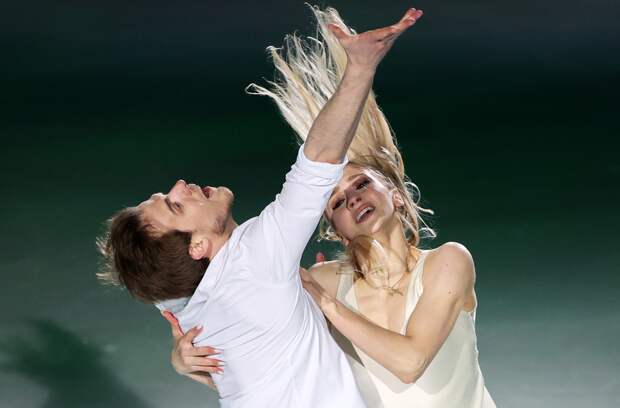 Порезанная на ледовом шоу чемпионка мира обратилась к фанатам