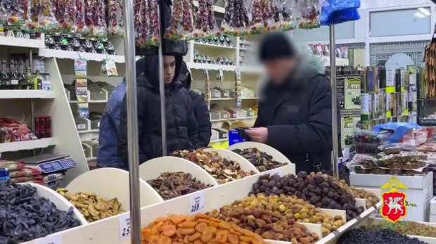 В Симферополе на рынке «Привоз» выявили 12 нелегальных мигрантов