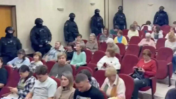 В Петербурге адепты «Школы единого принципа» молились за здравие Зеленского и ВСУ