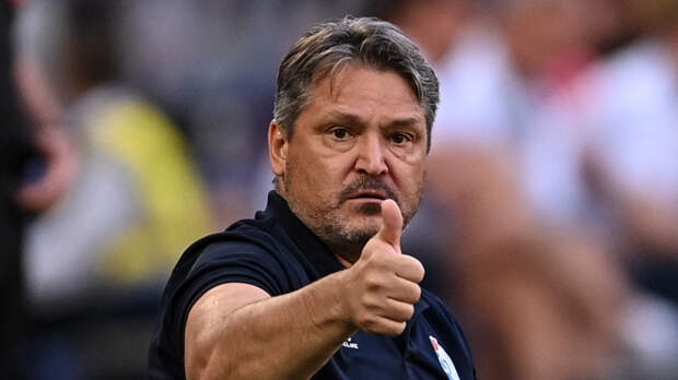 Евсеев запрыгнул и лёг на стол после победы «Динамо» Мх в матче с «Оренбургом»