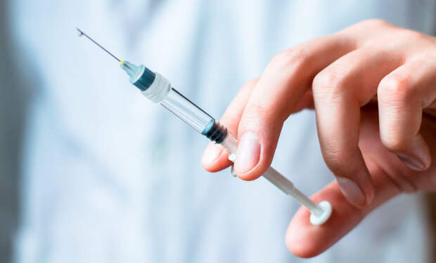 Ученые рассчитали эффективность российских вакцин против COVID-19