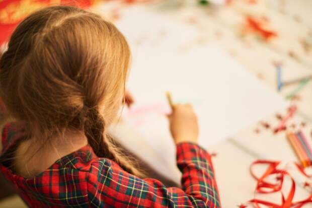 В линейном отделе МВД станции Иланская Красноярского края прошёл этап конкурса детских рисунков 