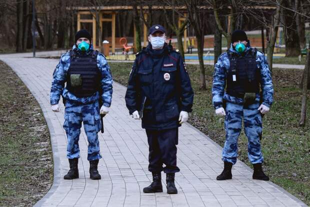 Силовики нагрянули в ночной клуб, где проходила «голая» вечеринка Ивлеевой