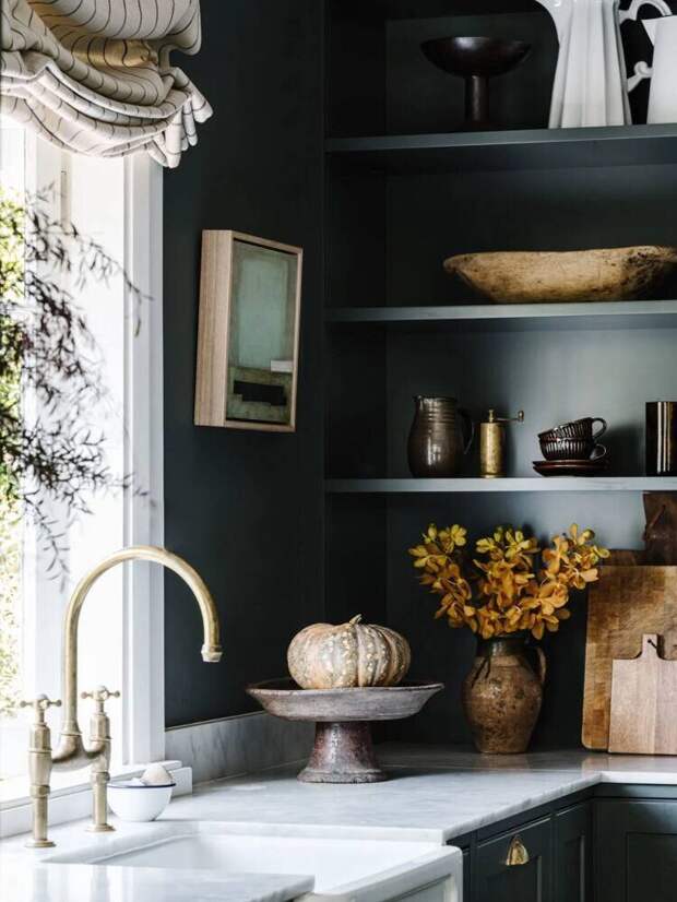 Жизнь часто забрасывает нас довольно далеко от тех мест, где мы родились и провели своё детство.-4-6