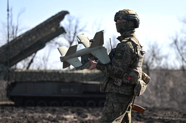 Колонны в зоне СВО прикроют дронами и роботами